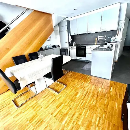 8-10 People Ap.5,5 Modern, Near The Lake, Centre, * Clarens